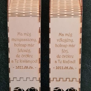 Egyedi gravírozott bortartó szett, Esküvő, Emlék & Ajándék, Szülőköszöntő ajándék, Gravírozás, pirográfia, MESKA