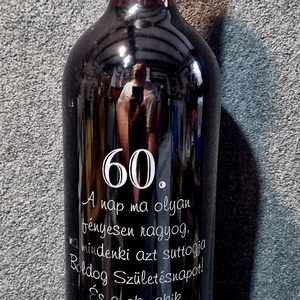 Születésnapi, egyedi gravírozott borok  - Meska.hu