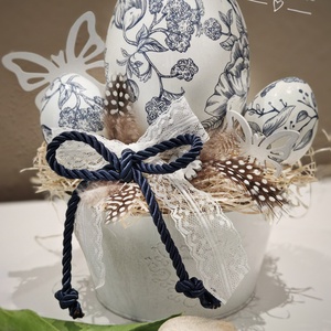 Porcelánhatású húsvéti asztaldísz � decoupage technikával készített nagy tojások, vintage dekoráció - ünnepi díszek, dekorációk - húsvéti díszek és dekorációk - húsvéti asztaldíszek - Meska.hu