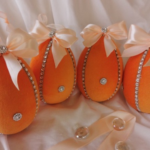 Narancssárga bársony húsvéti tojás dekoráció � 10 cm, felakasztható, romantikus stílus - ünnepi díszek, dekorációk - húsvéti díszek és dekorációk - húsvéti asztaldíszek - Meska.hu