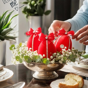 Piros bársony húsvéti tojás dekoráció � 10 cm, felakasztható, romantikus stílus - ünnepi díszek, dekorációk - húsvéti díszek és dekorációk - húsvéti asztaldíszek - Meska.hu