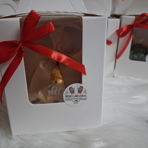 Névre szóló karácsonyfadísz, üveggömb � díszdobozos neves karácsonyfadísz - karácsony - karácsonyi lakásdekoráció - karácsonyfadíszek - Meska.hu