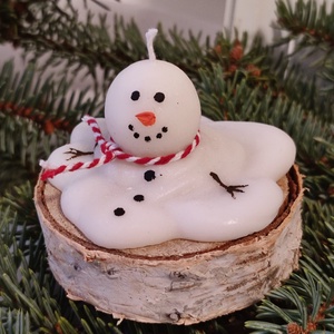  Kézműves gyertyák, elolvadt hóember , Karácsony, Karácsonyi lakásdekoráció, Karácsonyi illatgyertya, mécses, Gyertya-, mécseskészítés, MESKA