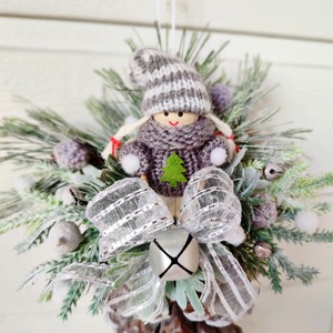 Karácsonyi dísz, óriási toboz függelék, manó lány szürke  - karácsony - karácsonyi lakásdekoráció - karácsonyi lakásdíszek - Meska.hu