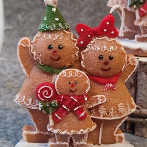 Karácsonyi gyertya, mézeskalács család, Karácsony, Karácsonyi lakásdekoráció, Karácsonyi illatgyertya, mécses, Gyertya-, mécseskészítés, MESKA