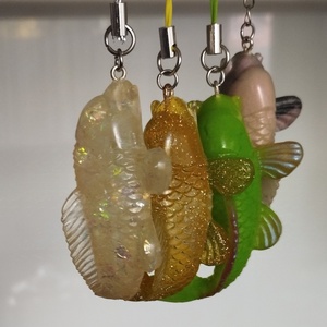 Halacska kis dísz/kulcstartó - táska & tok - kulcstartó & táskadísz - kulcstartó - Meska.hu