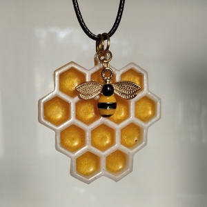 Lépesméz nyaklánc - Meska.hu Lépesméz nyaklánc - Meska.hu