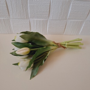 Élethű tulipán csokor-fehér - kellékek & szerszámok - dekorációs kellékek - egyéb kellékek - Meska.hu