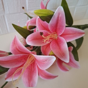 Élethű liliom csokor-pink - kellékek & szerszámok - dekorációs kellékek - egyéb kellékek - Meska.hu