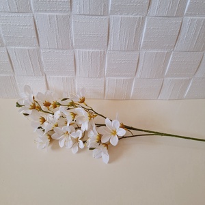 Virágos ág-fehér - kellékek & szerszámok - dekorációs kellékek - egyéb kellékek - Meska.hu