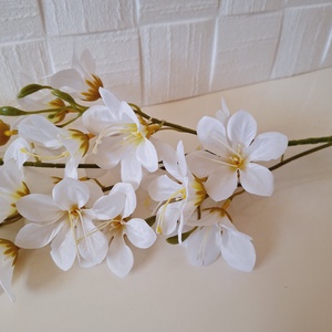 Virágos ág-fehér - kellékek & szerszámok - dekorációs kellékek - egyéb kellékek - Meska.hu
