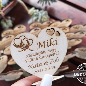 Esküvői ültető kártya és köszönő ajándék fából galamb mintával - esküvő - emlék & ajándék - köszönőajándék - Meska.hu
