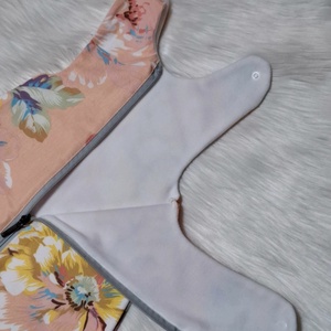 Virágos Kamáslis Tipegő Hálózsák (2-2,5tog) - baba - mama - babaruházat - tipegőhálózsák - Meska.hu