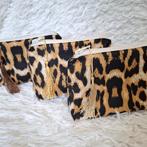 Leopárdmintás neszeszer � kézzel készült, bojtos cipzárral - táska & tok - neszesszer - Meska.hu