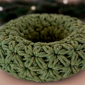  Horgolt koszorú mohazöld csillogós színbenn, Karácsony, Adventi díszek, Adventi koszorú, Horgolás, MESKA