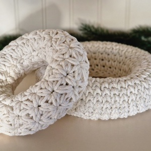  Horgolt koszorú bézs csillogós színben, Karácsony, Adventi díszek, Adventi koszorú, Horgolás, MESKA