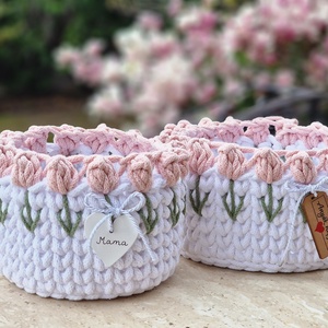 Horgolt tulipános kosár - Meska.hu