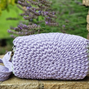 Horgolt táska/crossbody- tihanyi levendula - táska & tok - övtáska - Meska.hu