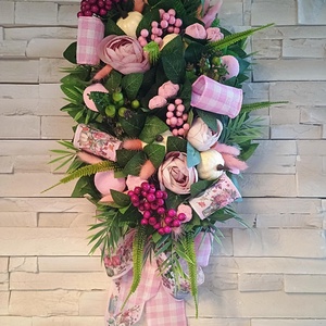 Romantikus rózsaszínes ajtódísz kézzel készítve  hosszúkás formában, 60 cm hosszú-30 cm széles - otthon & életmód - dekoráció - ajtó- és ablak dekoráció - ajtódísz & kopogtató - Meska.hu