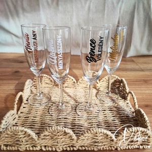 Névre szóló pezsgőspohár esküvőre menyasszonynak, vőlegénynek, koszorúslányoknak, tanúnak - Meska.hu
