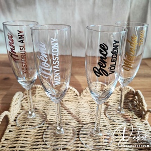 Névre szóló pezsgőspohár esküvőre menyasszonynak, vőlegénynek, koszorúslányoknak, tanúnak - esküvő - emlék & ajándék - nászajándék - esküvői pohár, pohárszett - Meska.hu