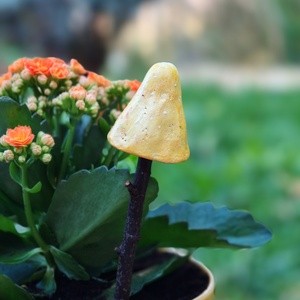 Apró mintás sárga gombavirág - otthon & életmód - ház & kert - kerti dísz - Meska.hu