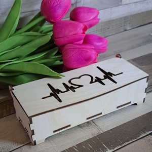 Valentin napi box, Otthon & Életmód, Dekoráció, Asztal és polc dekoráció, Asztaldísz, Famegmunkálás, Gravírozás, pirográfia, MESKA