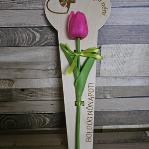 Nőnapi dekoráció fa alapon élethű tulipánnal - otthon & életmód - dekoráció - dísztárgy - Meska.hu