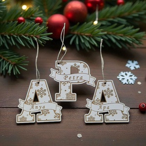 Neves karácsonyfa dísz, Karácsony, Karácsonyi lakásdekoráció, Karácsonyfadíszek, Famegmunkálás, Gravírozás, pirográfia, MESKA