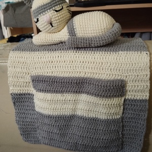 Horgolt cicás távirányító tartó  - otthon & életmód - lakástextil - szőnyeg - horgolt szőnyeg - Meska.hu