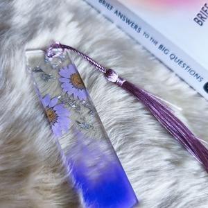 Virágos Epoxy könyvjelző, lila - otthon & életmód - dekoráció - dísztárgy - Meska.hu