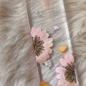 Gyönyörű epoxy könyvjelző, virágos  - otthon & életmód - dekoráció - dísztárgy - Meska.hu