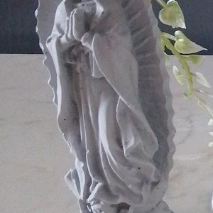 Szűz Mária Gipsz figura 1 db, Kellékek & szerszámok, Dekorációs kellékek, Figurák, Gipszöntés, Mindenmás, MESKA