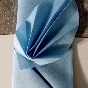 Elegáns leveles zseb (Airlaid hajtogatott szalvéták) 1db - otthon & életmód - konyhafelszerelés, tálalás - konyhai textil - szalvéta - Meska.hu