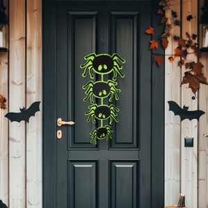 Halloween-i dekoráció - pók - akasztható - filc - 63 x 32 cm - otthon & életmód - dekoráció - halloween - halloweeni ajtódíszek és ablakdíszek - Meska.hu