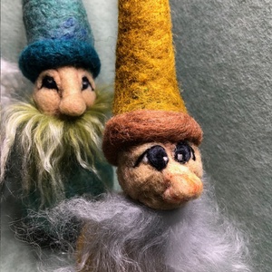 Mikulás és manói-csepp alakú, vicces, gyapjú karácsonyfadísz - karácsony - karácsonyi lakásdekoráció - karácsonyi manók, figurák - Meska.hu