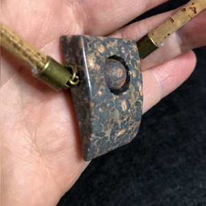 Vörös leopárd jáspis medál-golyóval, parafa zsinórral, Ékszer, Nyaklánc, Hosszú nyaklánc, Ékszerkészítés, MESKA