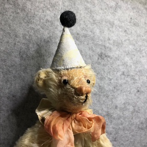 Enteriőr- Arany mackó - művészet - más művészeti ág - Meska.hu