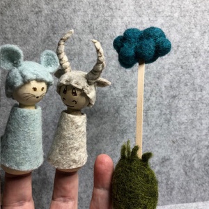 Az egérke farkincája, ujjra húzható fabábuk - játék & sport - bábok - báb készlet - Meska.hu