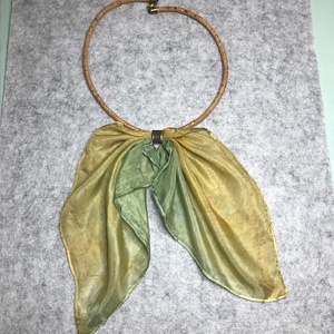 Parafa zsinór nyaklánc-kézzel festett selyemkendővel, Ékszer, Nyaklánc, Nyakpánt, gallér, Selyemfestés, Ékszerkészítés, MESKA