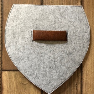 Filc pajzs - játék & sport - szerepjáték - Meska.hu