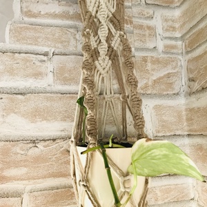 Makramé fali virágtartó - otthon & életmód - virágdekoráció - virágtartó - függő virágtartó - Meska.hu