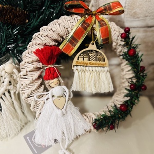 Makramé karácsonyi kopogtató - karácsony - karácsonyi lakásdekoráció - karácsonyi lakásdíszek - Meska.hu