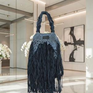 Egyedi makramé rojtos táska � bohém, kivehető belső zsákkal - táska & tok - kézitáska & válltáska - vállon átvethető táska - Meska.hu