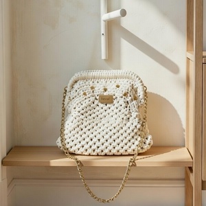 Makramé vállra akasztható táska citrin ásványgyöngyökkel � az elegancia és a bőség találkozása - táska & tok - kézitáska & válltáska - vállon átvethető táska - Meska.hu