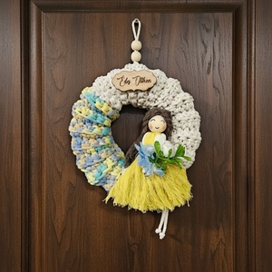 Tavaszi makramé baba ajtódekoráció virágcsokorral � kézzel készült üde tavaszi ajtódísz - otthon & életmód - dekoráció - fali és függő dekoráció - falra akasztható dekor - Meska.hu