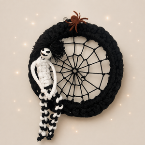 Pókhálós pihenő � kézműves halloweeni ajtó- és falidekoráció - Meska.hu