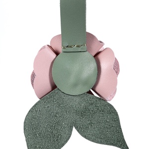 Rózsa kulcstartó bőrből (világos rózsa+sötét pasztell zöld) - táska & tok - kulcstartó & táskadísz - kulcstartó - Meska.hu