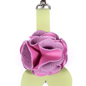 Rózsa kulcstartó bőrből (rózsaszín+fűzöld), Táska & Tok, Kulcstartó & Táskadísz, Kulcstartó, Bőrművesség, MESKA
