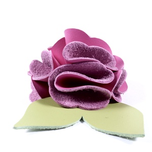 Rózsa kulcstartó bőrből (rózsaszín+fűzöld) - táska & tok - kulcstartó & táskadísz - kulcstartó - Meska.hu